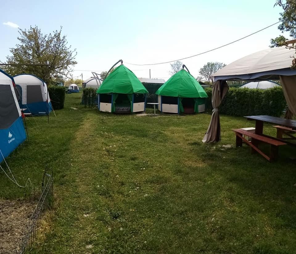 Camping Casuta Mihaela Crisan  Buitenkant foto