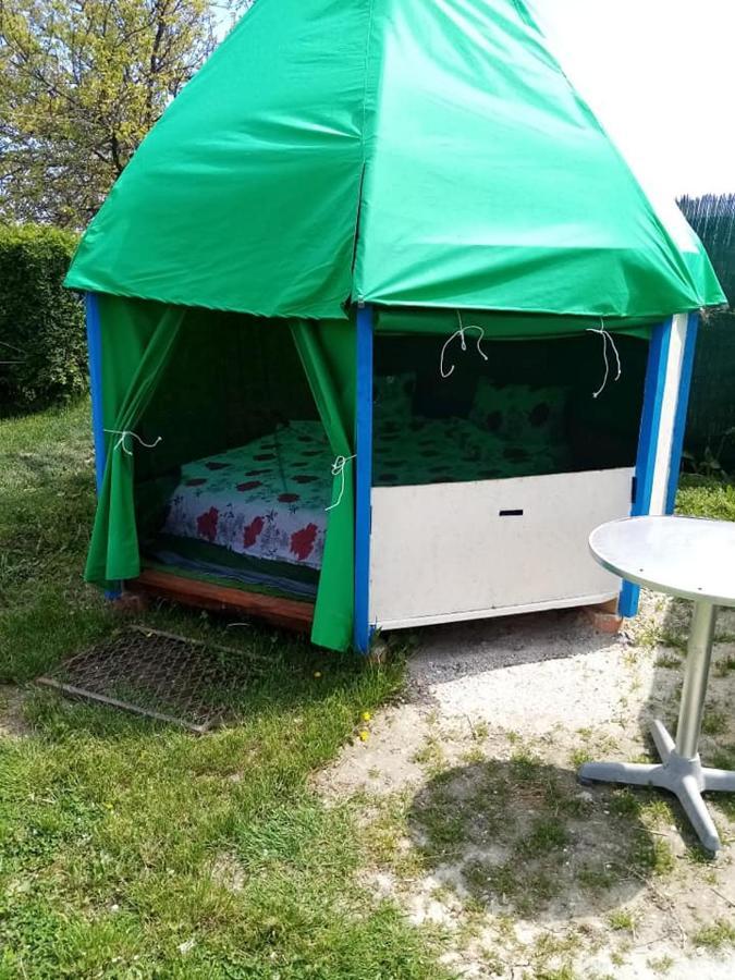 Camping Casuta Mihaela Crisan  Buitenkant foto