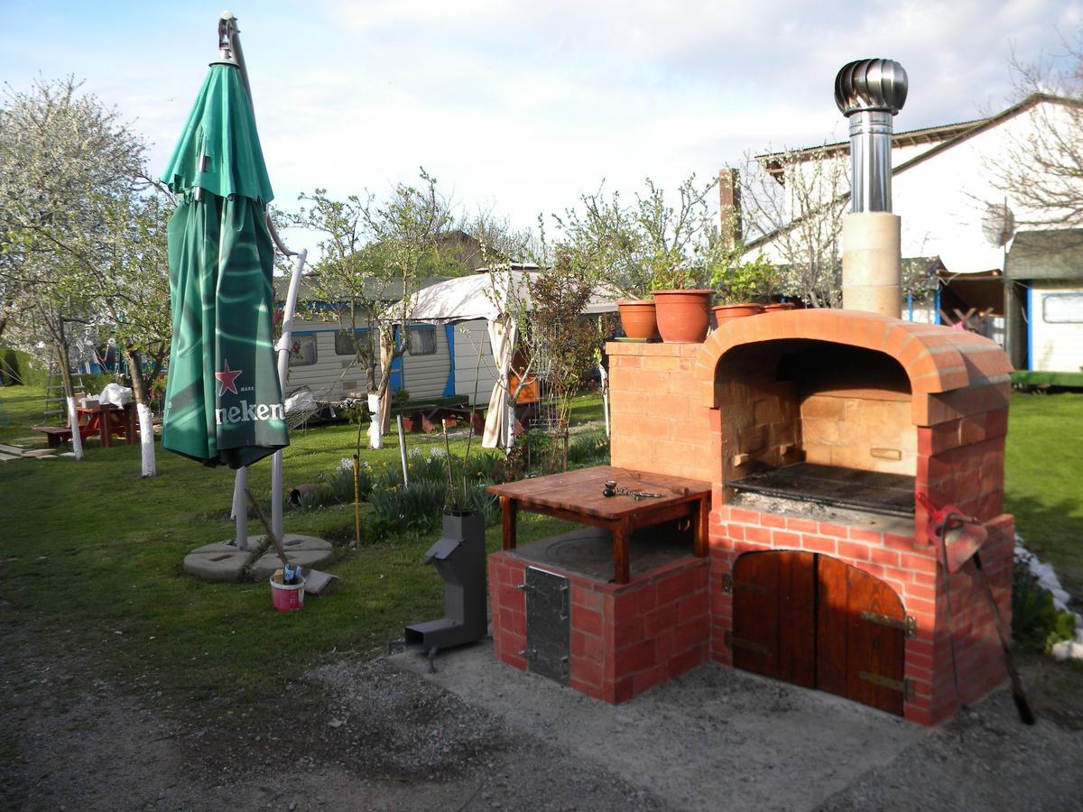 Camping Casuta Mihaela Crisan  Buitenkant foto