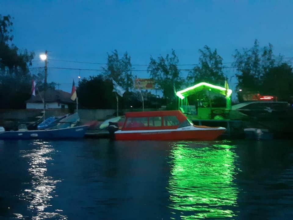 Camping Casuta Mihaela Crisan  Buitenkant foto